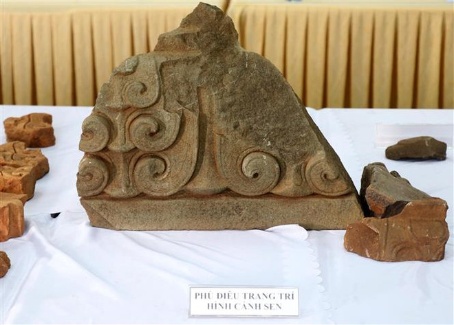 Bình Định: Phát hiện 102 hiện vật đá khi khai quật tháp Đại Hữu ảnh 1