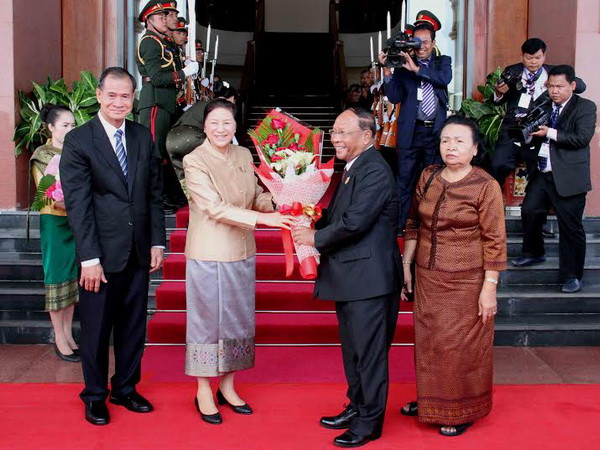 Chủ tịch Quốc hội Campuchia thăm hữu nghị chính thức Lào ảnh 1