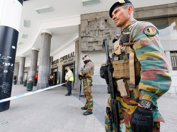 Hội nghị Thượng đỉnh NATO 2016: Bỉ cam kết tăng chi tiêu quân sự ảnh 1