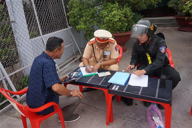 Long An: Phát hiện 41 lái xe vi phạm nồng độ cồn và dương tính ma túy ảnh 1