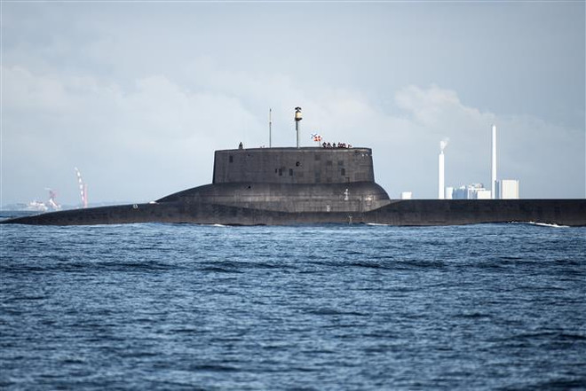 Tàu ngầm Dmitry Donskoy của Nga. (Ảnh minh họa: AFP/ TTXVN) Hạm đội Phương Bắc của Nga tập trận tại biển Barent ảnh 1