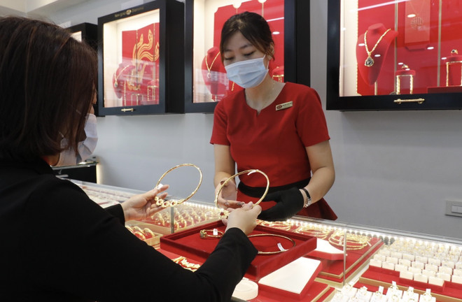 Dự báo giá vàng trong nước có xu hướng đi xuống trong tuần tới ảnh 1