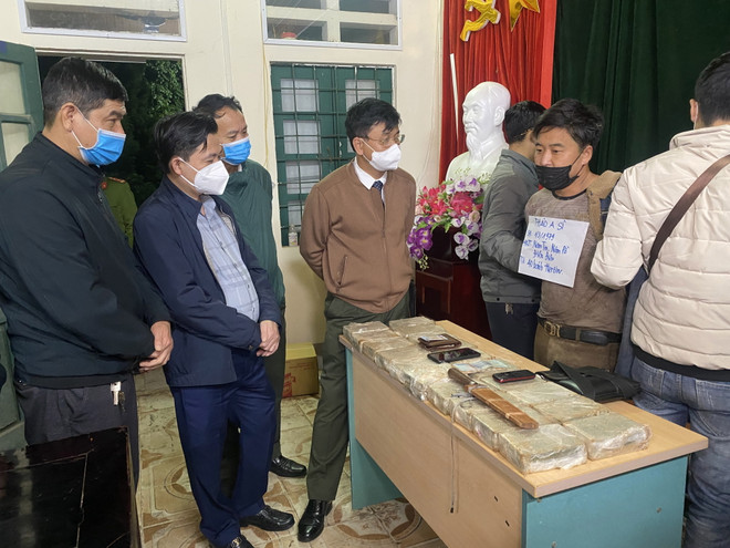 Triệt phá chuyên án ma tuý lớn, bắt 3 đối tượng cùng 40 bánh heroin ảnh 1