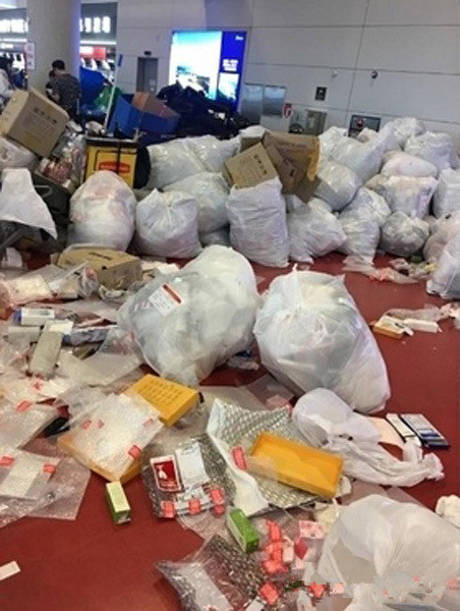 Du khách Trung Quốc biến sân bay Jeju thành bãi rác khổng lồ ảnh 2