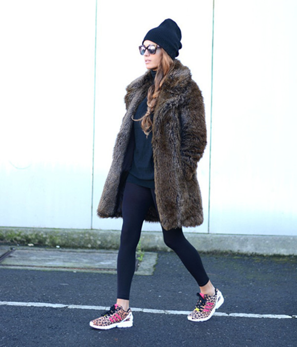 Bốn kiểu áo khoác sành điệu cho nàng diện trong mùa Giáng sinh ảnh 10