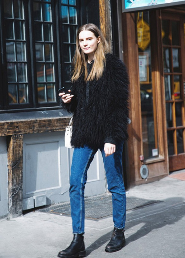 Bốn kiểu áo khoác sành điệu cho nàng diện trong mùa Giáng sinh ảnh 11