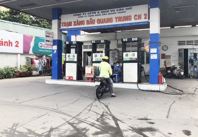 Thành phố Hồ Chí Minh có 121 cửa hàng tạm thời hết xăng dầu ảnh 1