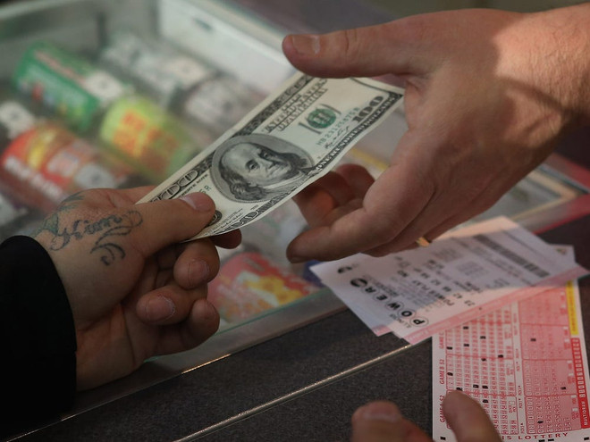 Người Mỹ trúng độc đắc 18 triệu USD nhờ mua một dãy số suốt 30 năm ảnh 1
