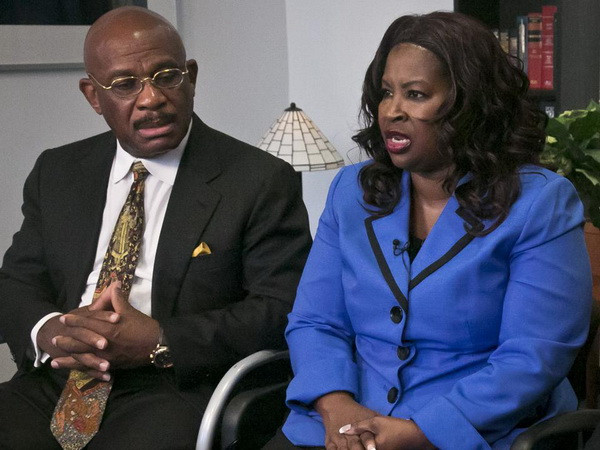 Một góa phụ được bồi thường hơn 23 tỷ USD từ công ty thuốc lá ảnh 1