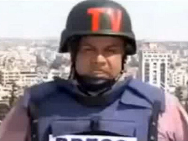 Phóng viên bật khóc khi đưa tin về chiến sự tại Dải Gaza ảnh 1