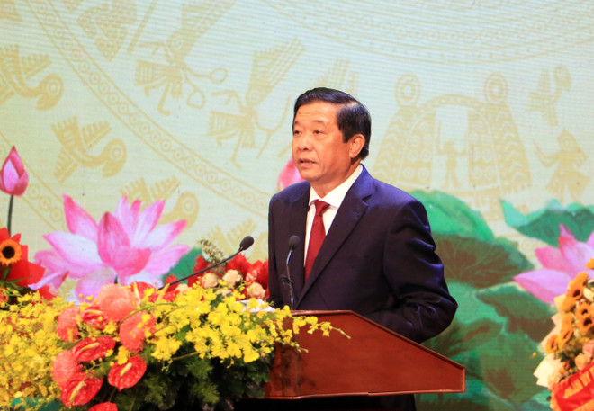 Bí thư Tỉnh ủy Vĩnh Long Bùi Văn Nghiêm phát biểu tại lễ kỷ niệm. (Ảnh: Phạm Minh Tuấn/TTXVN) Vĩnh Long: Kỷ niệm 110 năm Ngày sinh Giáo sư, Viện sỹ Trần Đại Nghĩa ảnh 2