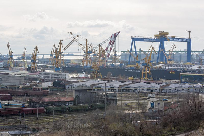 Cảng Constanta của Romania. (Nguồn: romania-insider.com) Ukraine đàm phán xuất khẩu nông sản qua cảng Constanta trên Biển Đen ảnh 1