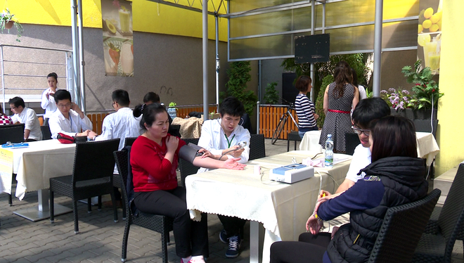 Tổ chức khám bệnh miễn phí cho kiều bào tại Cộng hòa Séc ảnh 1