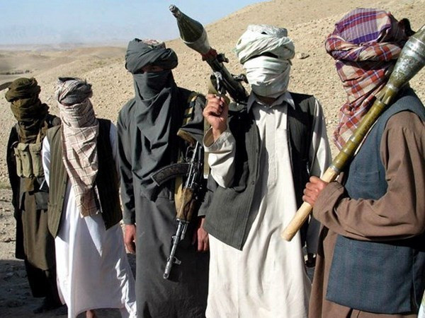 Nga phủ nhận hậu thuẫn Taliban trong cuộc chiến chống IS ảnh 1