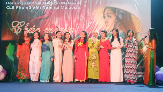 Ngày lễ 20/10 thiết thực của các cô dâu Việt Nam tại Malaysia ảnh 3