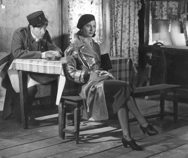 Michele Morgan và Jean Gabin trong “Port of Shadows” năm 1938. (Nguồn: AFP/Getty Images) Diễn viên huyền thoại Michele Morgan qua đời ở tuổi 96 ảnh 1