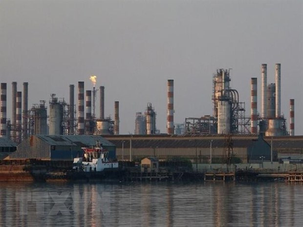 Tuần tăng giá thứ 5 liên tiếp, giá dầu áp sát ngưỡng 50 USD mỗi thùng ảnh 1