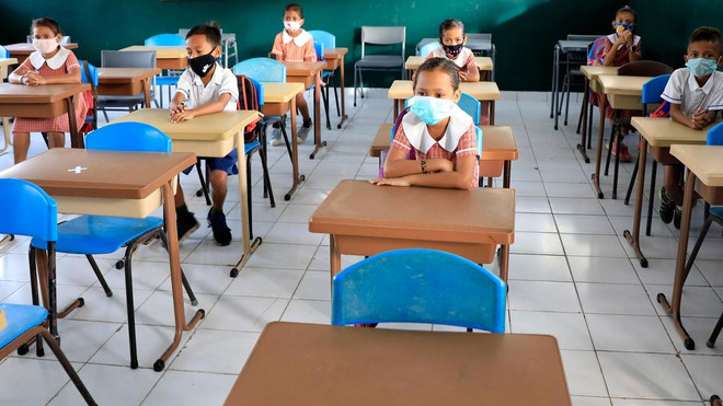 Ảnh minh họa. (Nguồn: EPA) Hàng triệu trẻ em có nguy cơ phải bỏ học toàn toàn do dịch bệnh ảnh 1
