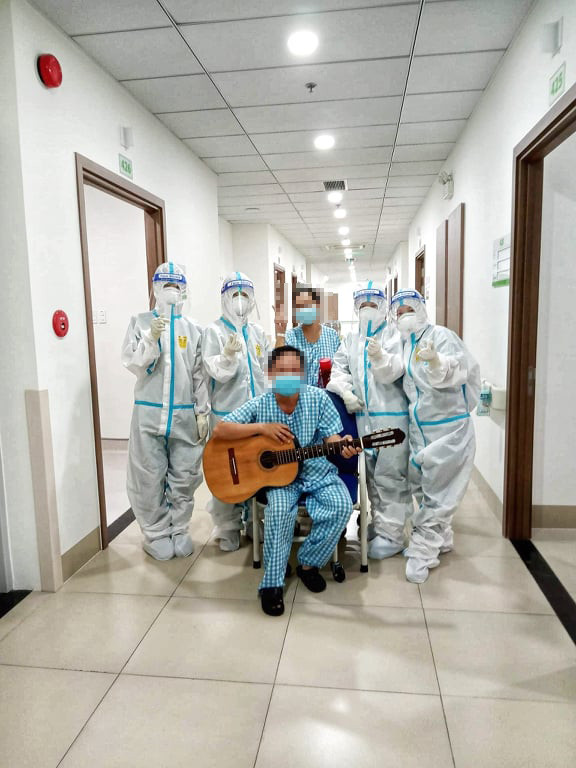 Bệnh viện Hoàn Mỹ Thủ Đức mổ thành công cho sản phụ F0 mang song thai ảnh 2