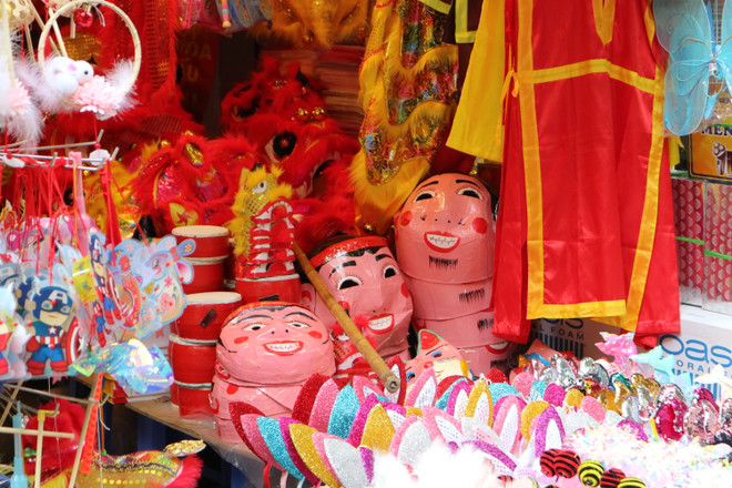 Đồ chơi Trung Thu hoài niệm xưa lên ngôi trong ‘mùa trăng’ năm nay ảnh 2