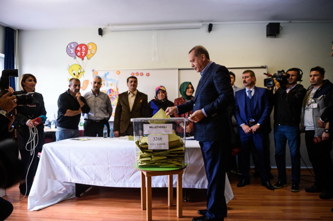 Thổ Nhĩ Kỳ và Azerbaijan tiến hành cuộc bầu cử Quốc hội ảnh 1