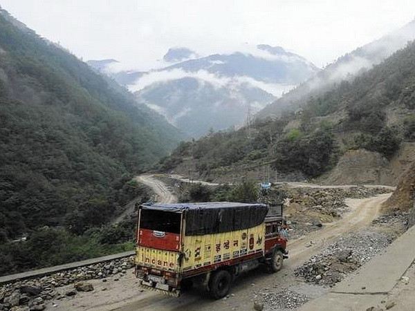 Trung Quốc lo ngại Ấn Độ có kế hoạch xây đường dọc biên giới ảnh 1