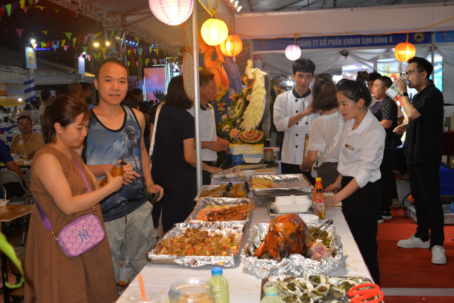 Quảng Ninh: Nhiều hoạt động thu hút du khách trong dịp cuối tuần ảnh 1