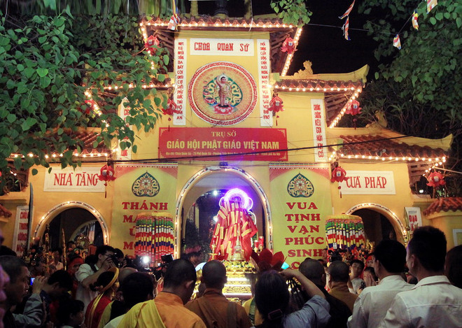 [Photo] Lễ rước và cầu nguyện mừng thành công Đại lễ Vesak ảnh 3
