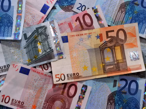 Khoản tiền nợ ECB của Tây Ban Nha đã giảm đáng kể ảnh 1