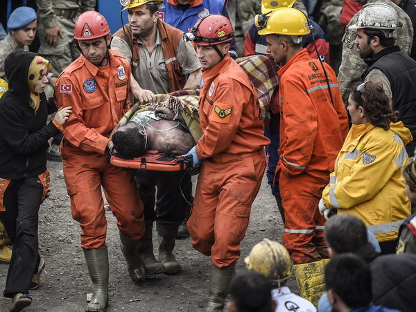 Tổng đình công tại Thổ Nhĩ Kỳ sau vụ sập hầm mỏ ảnh 1