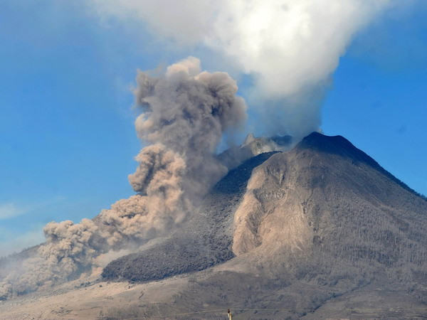 Ảnh minh họa. (Nguồn: AFP/TTXVN) Italy: Thiết lập bản đồ nguy cơ cho núi lửa Vesuvius ảnh 1