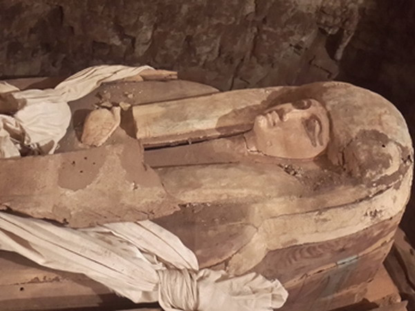 Lăng mộ của một nữ ca sỹ hoàng gia thời Pharaoh tại di chỉ khảo cổ Saqqara. (Nguồn: Ahram Online) Ai Cập phát hiện lăng mộ nữ ca sỹ hoàng gia thời Pharaoh ảnh 1