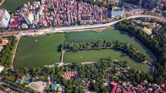 ''Mặc áo'' mới cho ao hồ Thủ đô: Để ''lá phổi xanh'' trong lành hơn ảnh 2