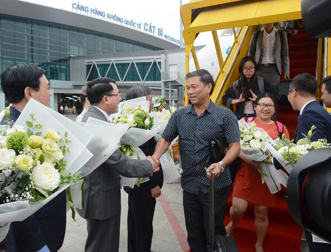 Thủ tướng Chính phủ cắt băng khai trương 3 đường bay từ Hải Phòng ảnh 1