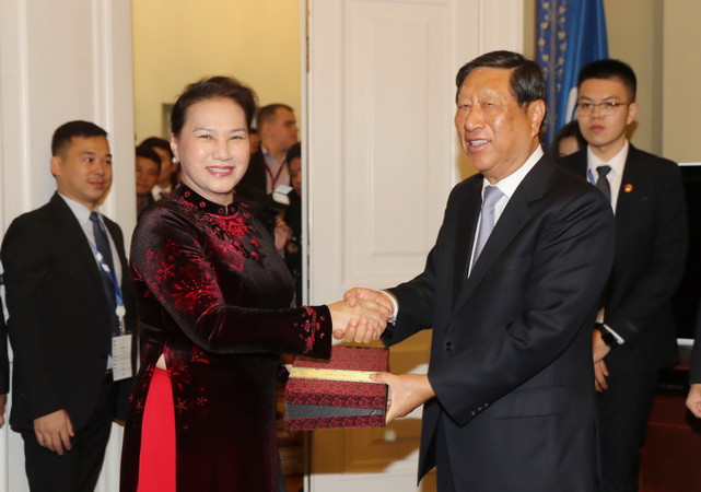 Hợp tác Quốc hội là nền tảng phát triển quan hệ Việt Nam-Trung Quốc ảnh 1