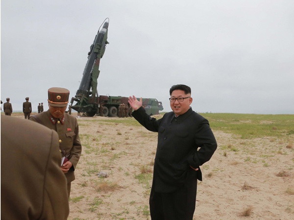 Ông Kim Jong-un chỉ thị tăng cường chuẩn bị chiến tranh ảnh 1