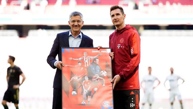 Miroslav Klose đón nhận tin sốc, phải tạm rời xa trái bóng ảnh 1