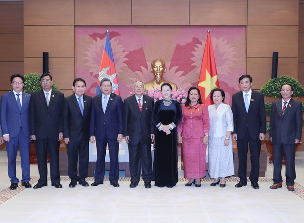 Chủ tịch Quốc hội tiếp Phó Chủ tịch thứ nhất Thượng viện Campuchia ảnh 1