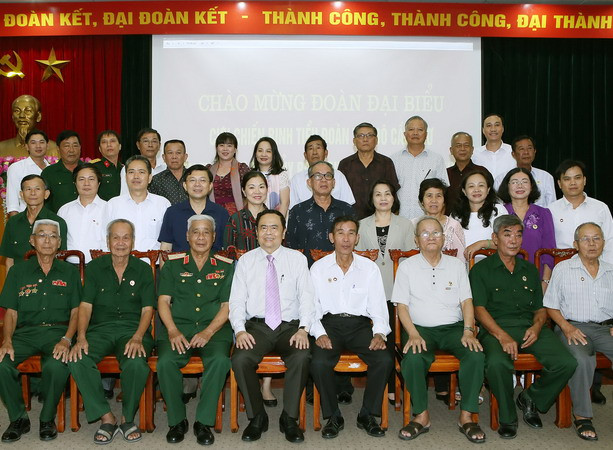 Chủ tịch MTTQ tiếp Đoàn Cựu chiến binh Tiểu đoàn Tây Đô Cần Thơ ảnh 1