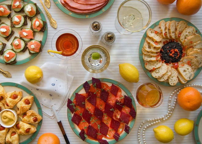 Khi những bữa ăn kinh điển trong văn học "bước ra" ngoài đời ảnh 4