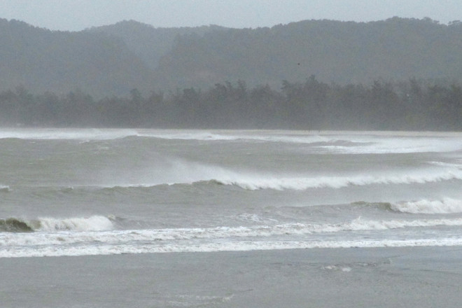 Nỗ lực tìm kiếm 4 ngư dân còn lại của tàu cá BV 95568 TS ảnh 1