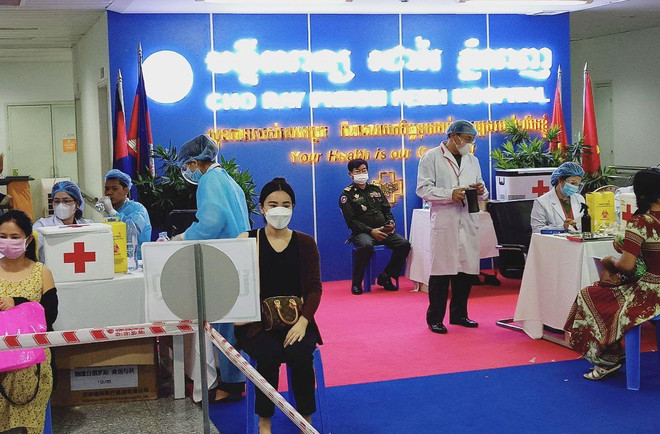BV Chợ Rẫy Phnom Penh chung tay cùng Campuchia chống COVID-19 ảnh 2