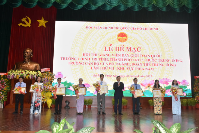 Bế mạc Hội thi giảng viên dạy giỏi các trường chính trị phía Nam ảnh 2