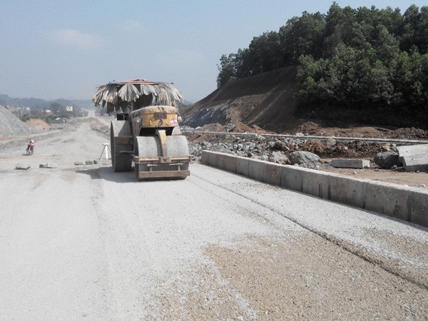 Đường tránh ngập Yên Bái: Tiến độ bị "ngâm" vì chưa có mặt bằng ảnh 2