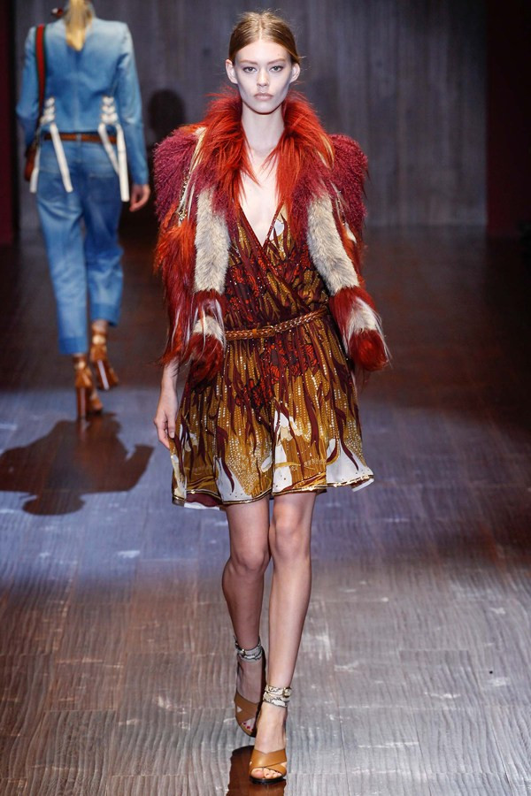 Tuần lễ Thời trang Milan: 5 bộ sưu tập khiến phái đẹp mê mẩn ảnh 24