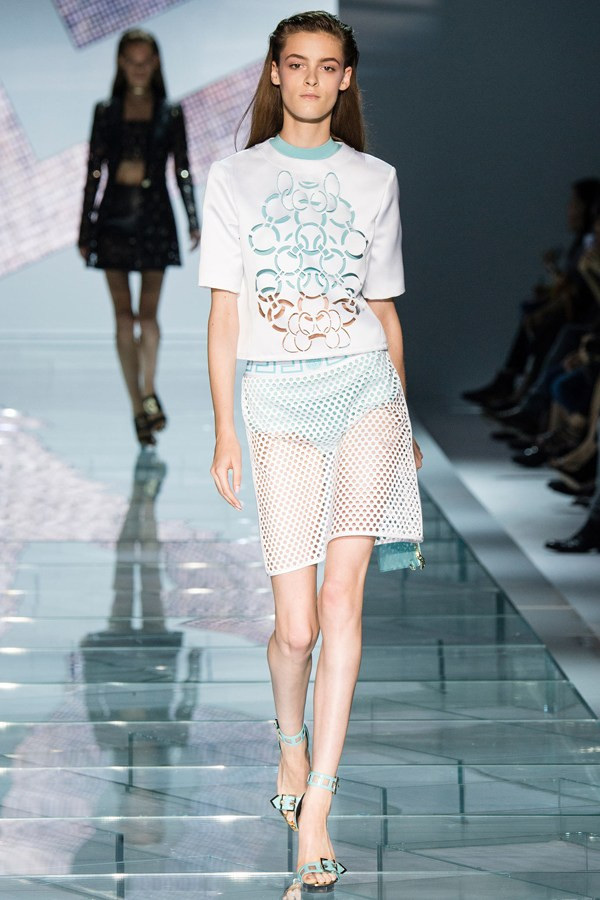 Tuần lễ Thời trang Milan: 5 bộ sưu tập khiến phái đẹp mê mẩn ảnh 12