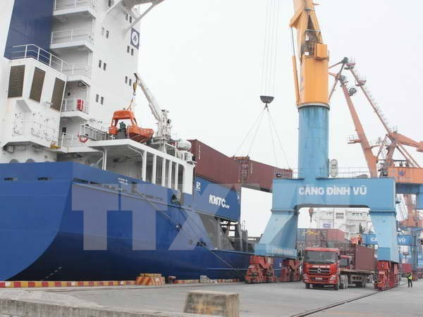 Bốc, dỡ hàng hóa: Để doanh nghiệp không “chết chìm” cùng tàu ảnh 2