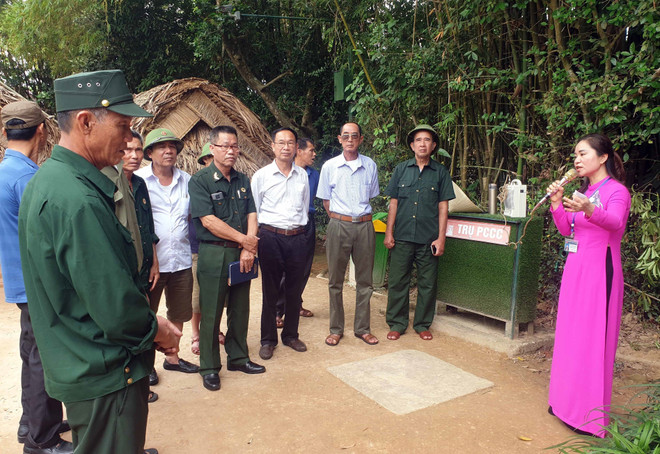 Những người say mê kể chuyện Bác Hồ ở khu di tích Kim Liên ảnh 2