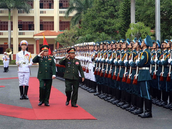 Đoàn đại biểu quân sự cấp cao nước CHDCND Lào thăm Việt Nam ảnh 1
