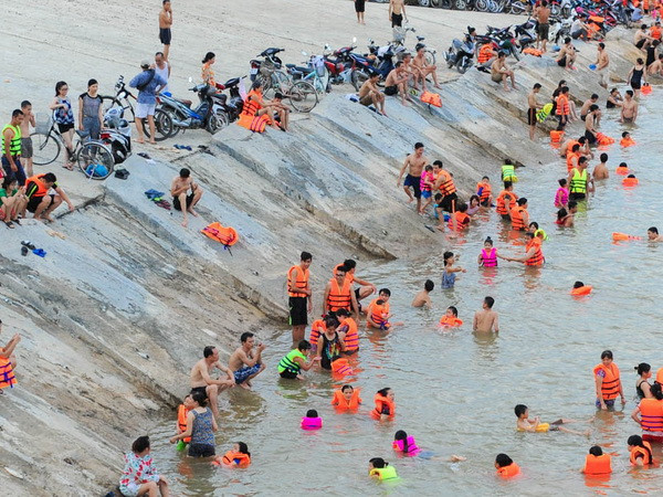 Đầu tuần Bắc Bộ ngày nắng, Tây Nguyên và Nam Bộ mưa dông ảnh 1